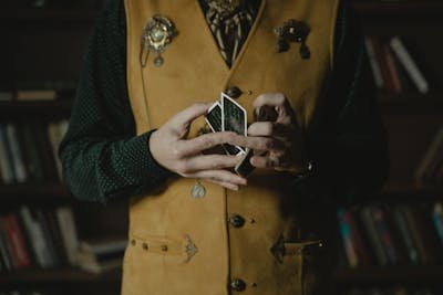 Mentaliste lyon : l'art de l'illusion et de l'émerveillement